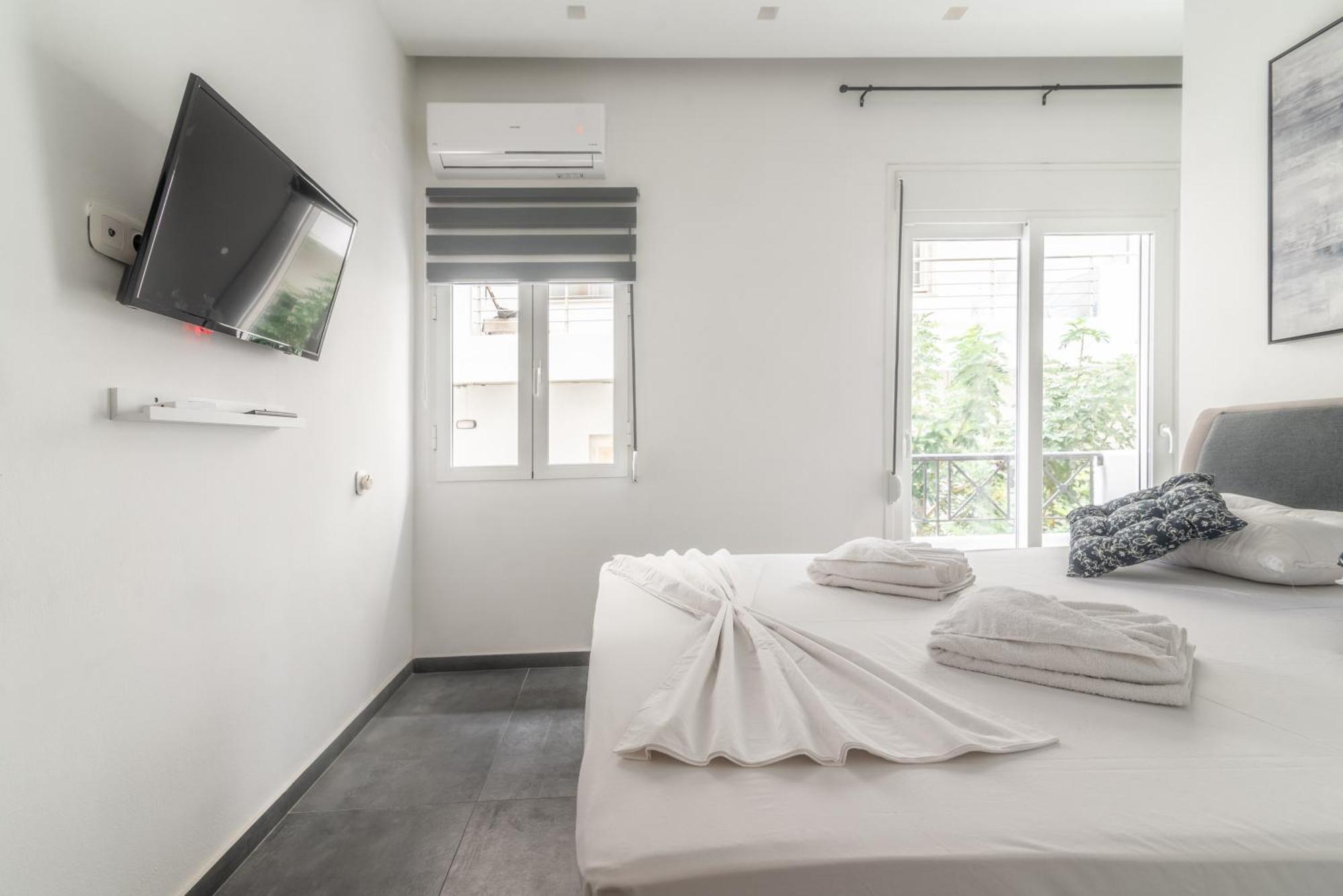 Misty Grey Apartment Near City Centre Heraklion  Exterior photo